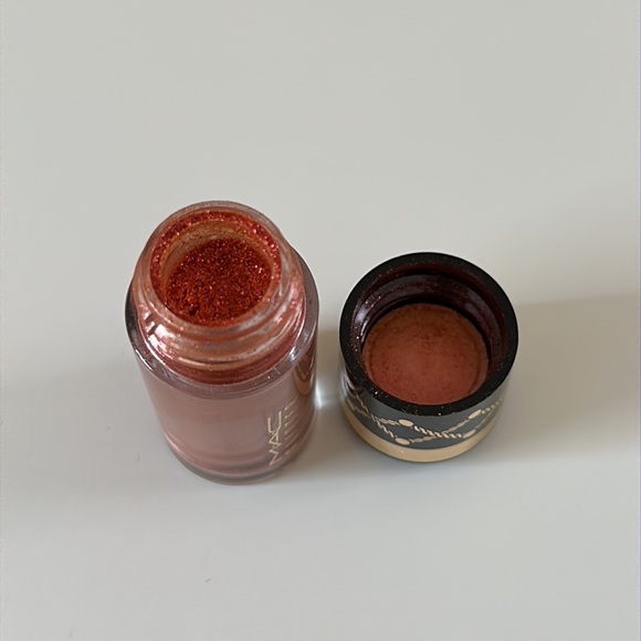 MAC Cosmetics Limited Edition Glitter - Picture 3 of 4